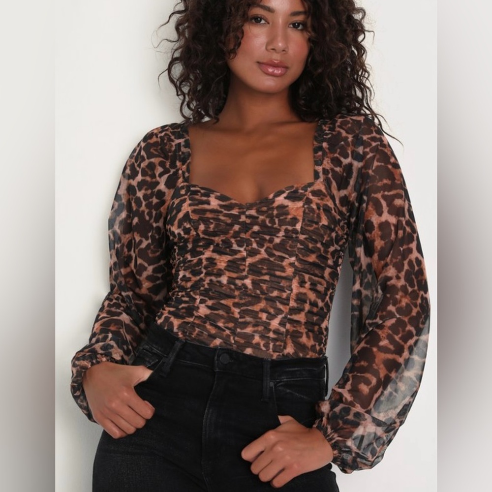 Lulus Cheetah Print Long Sleeve Crop Top